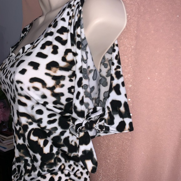 Leopard Animal Print Shoulder Out Top by Chaus - Picture 3 of 9